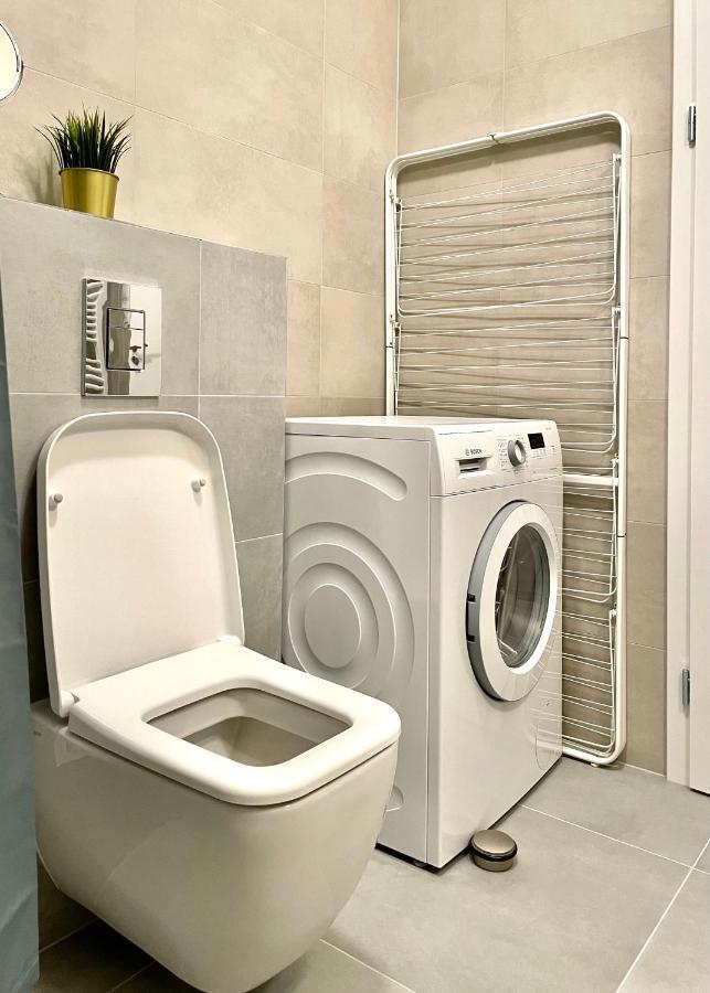 Arenas Apartment บราติสลาวา ภายนอก รูปภาพ