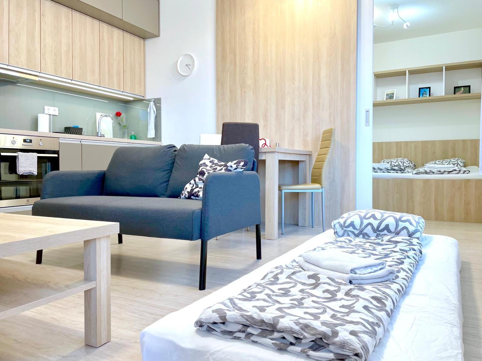 Arenas Apartment บราติสลาวา ภายนอก รูปภาพ